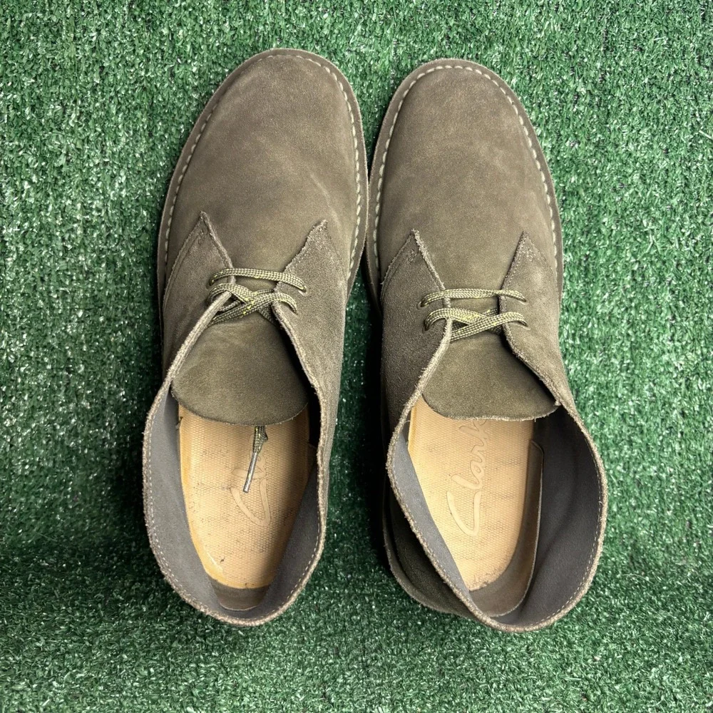 Clarks Desert Boot Suede Lace Up Chukka Classic Minimalist Brown Mens Size 13 M